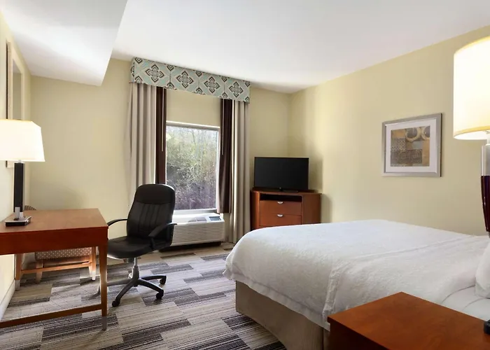 Hampton Inn & Suites Birmingham Airport Area