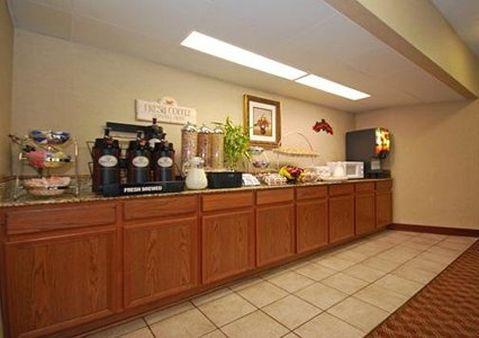 Hampton & Birmingham Airport Area Hotel 3*