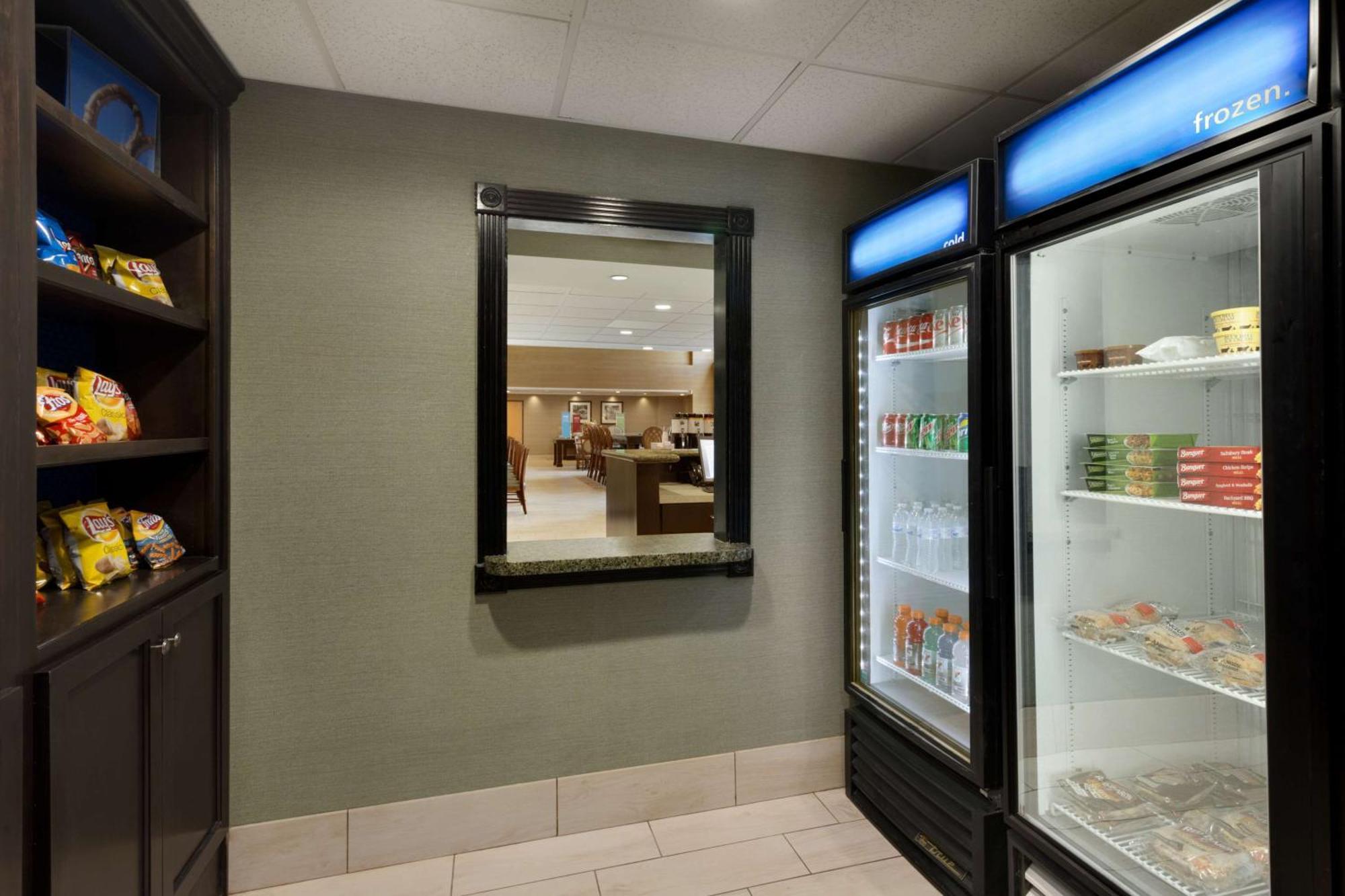 Hampton & Birmingham Airport Area Hotel 3*