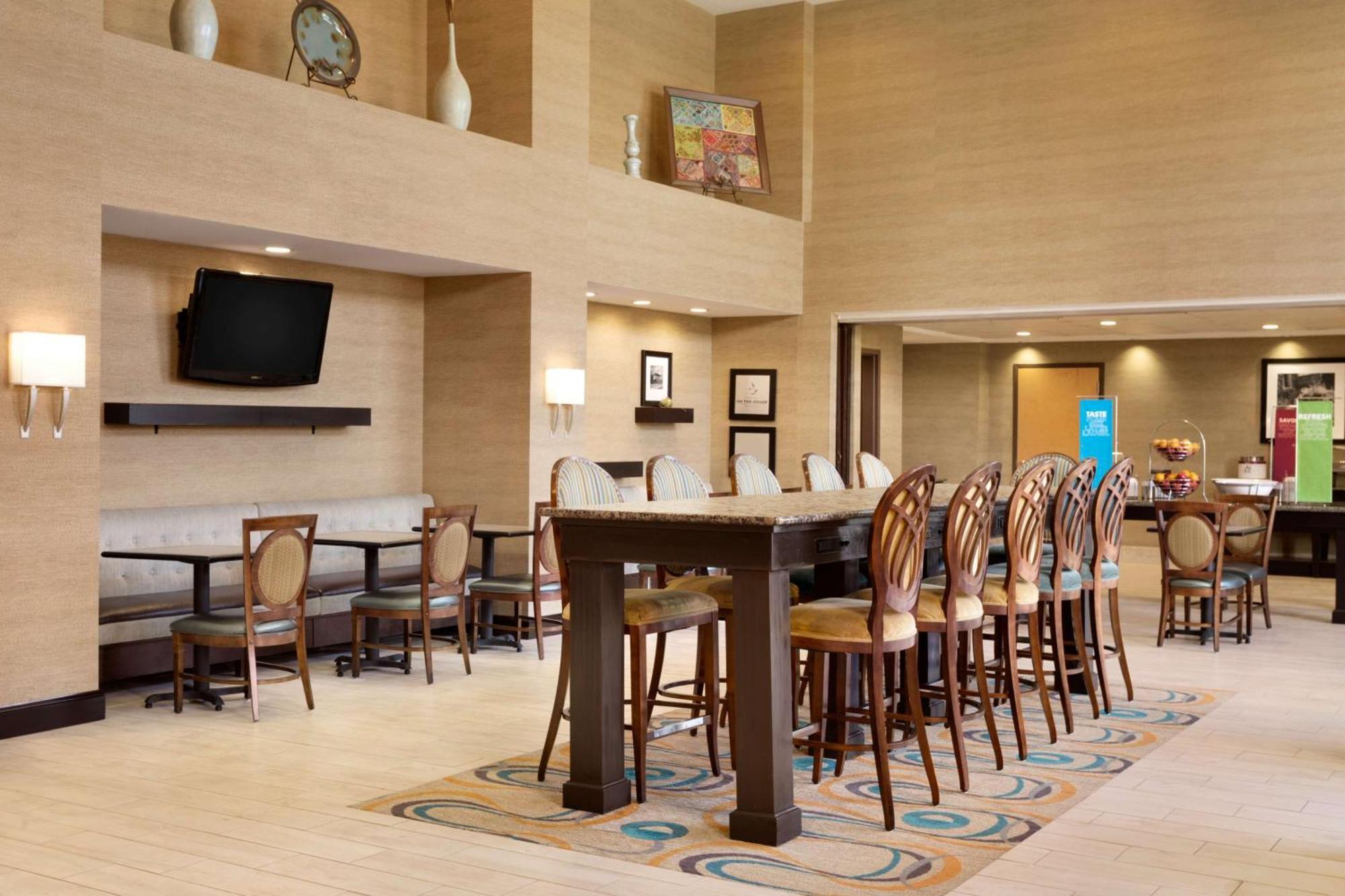 Hampton & Birmingham Airport Area Hotel 3*