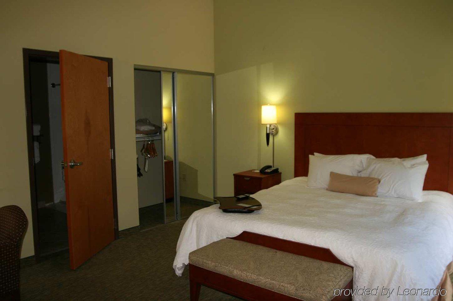 Hampton & Birmingham Airport Area Irondale