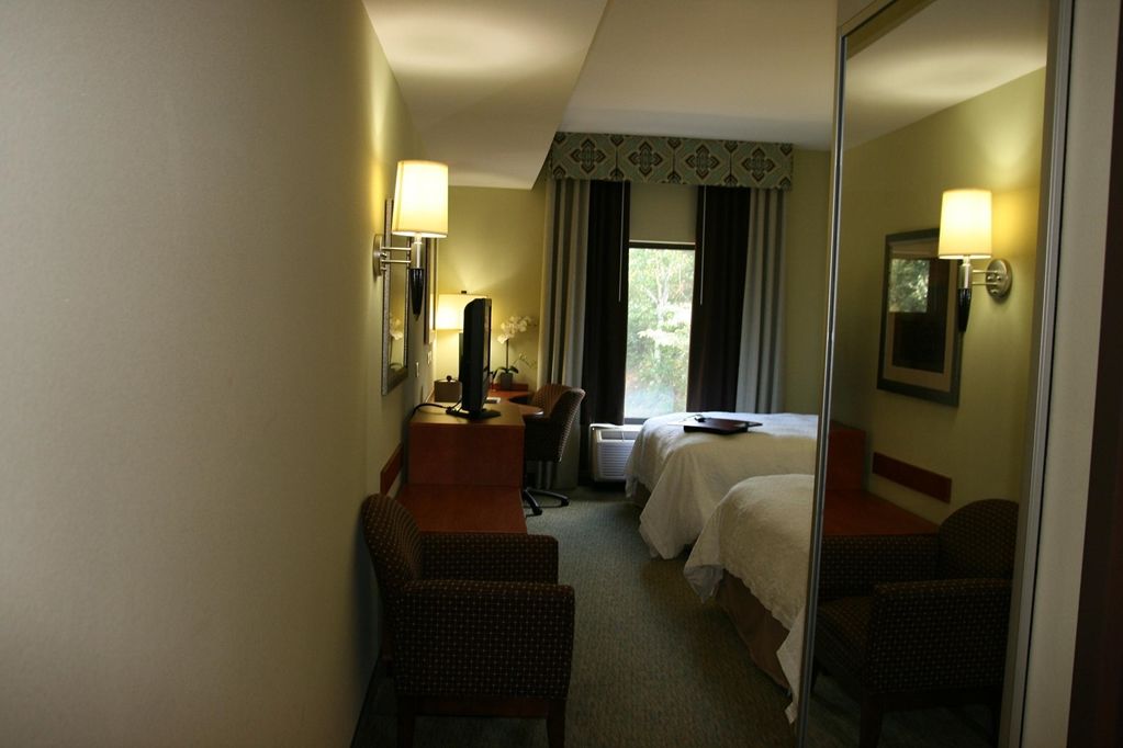Hampton & Birmingham Airport Area Hotel Irondale