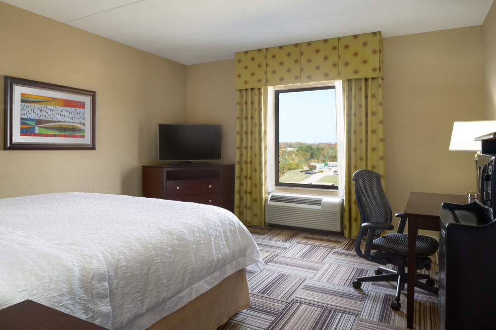 Hampton & Birmingham Airport Area