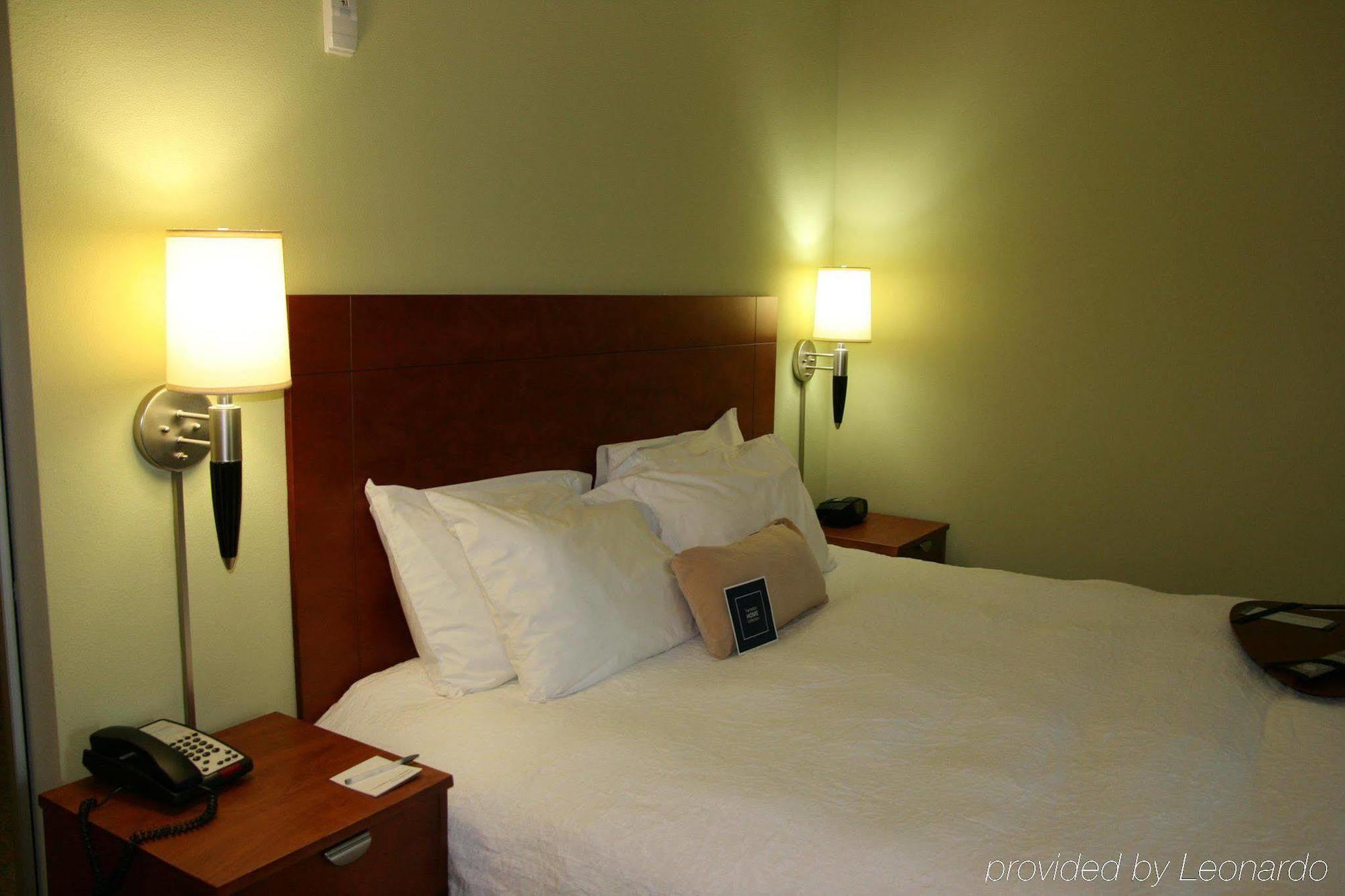 Hampton & Birmingham Airport Area